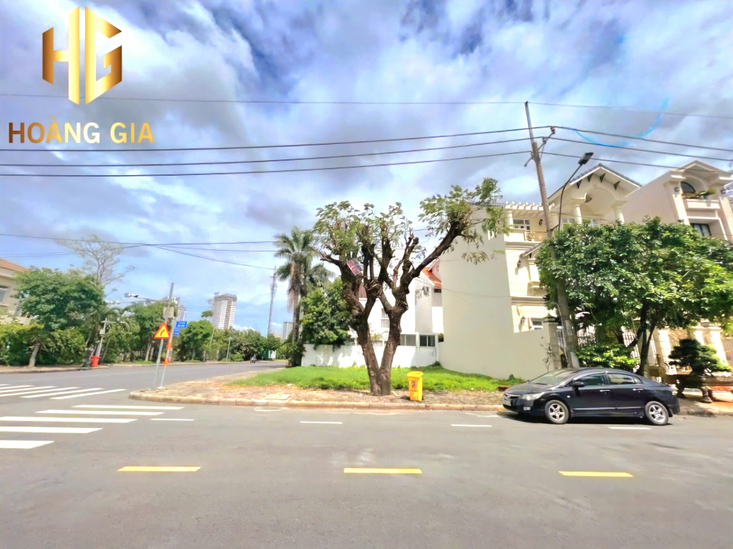 ban-dat-goc-dep-tai-nam-thong-1-phu-my-hung